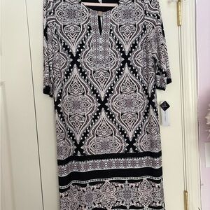 Sandra Darren Navy, Ivory, Blush, Lilac Medallion Print Shift Dress NWT Size L